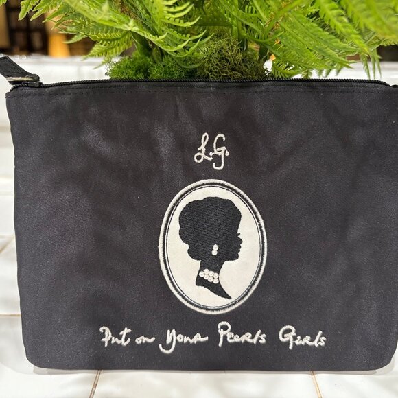 RARE FIND - NWOT - Iconic Lulu Guinness Black Satin Envelope Clutch - Picture 1 of 6
